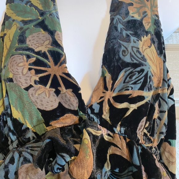 Chelsea and Violet Burnout Velvet Mini Dress with Ruffle - Picture 7 of 9